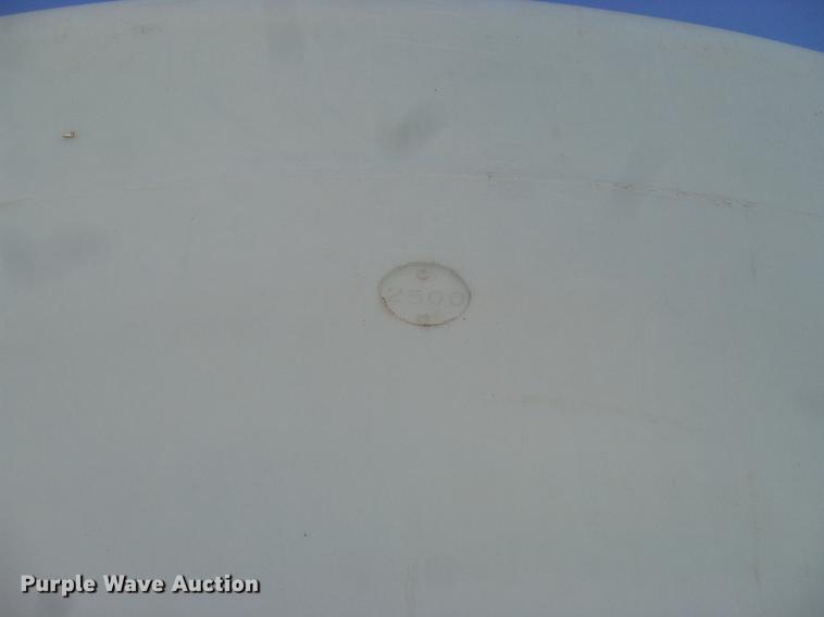 image for item DC8335 2010 JD Skiles triple tip tank trailer