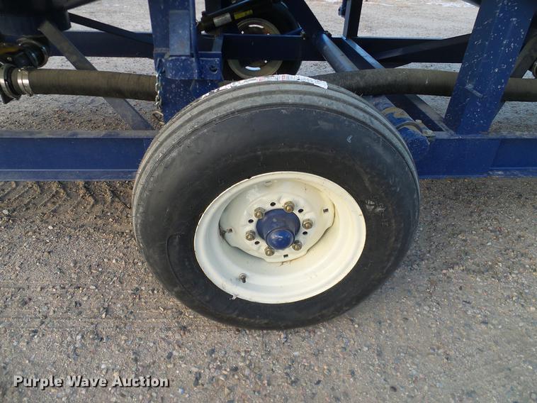 image for item DC8335 2010 JD Skiles triple tip tank trailer