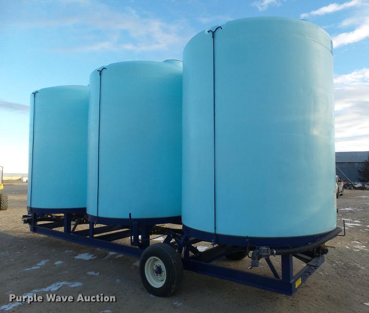 image for item DC8336 2010 JD Skiles triple tip tank trailer