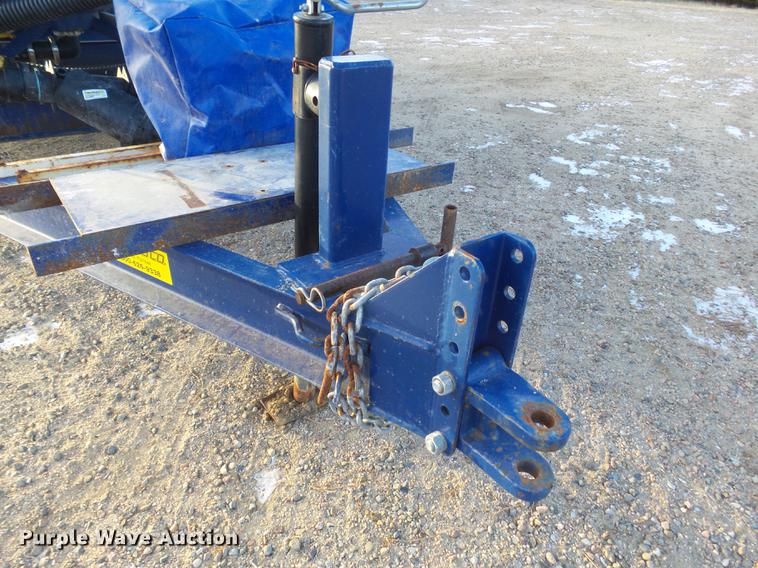 image for item DC8336 2010 JD Skiles triple tip tank trailer