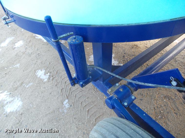 image for item DC8336 2010 JD Skiles triple tip tank trailer