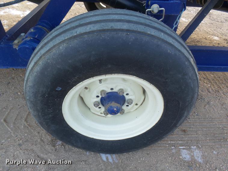 image for item DC8336 2010 JD Skiles triple tip tank trailer