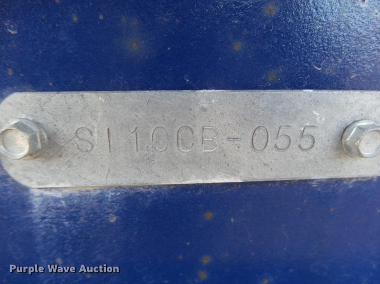 image for item DC8336 2010 JD Skiles triple tip tank trailer