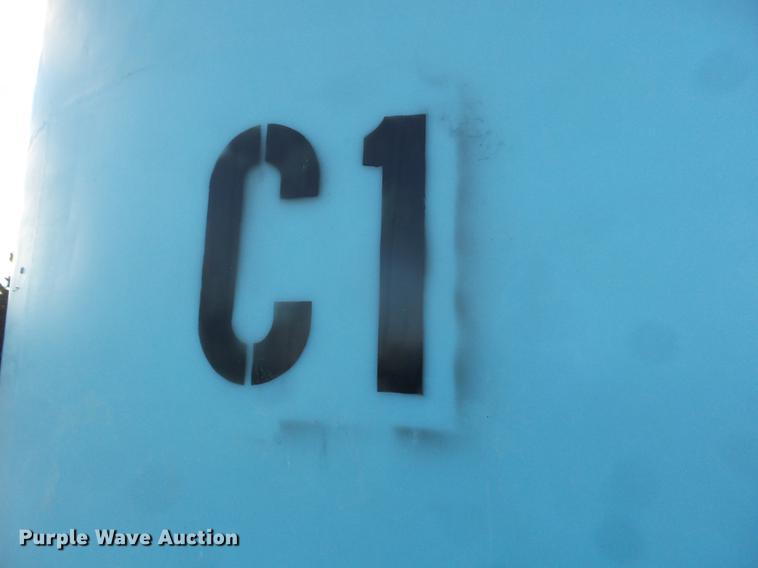 image for item DC8336 2010 JD Skiles triple tip tank trailer