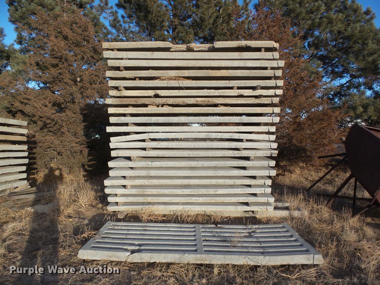 image for item DC8337 (20) concrete hog slats