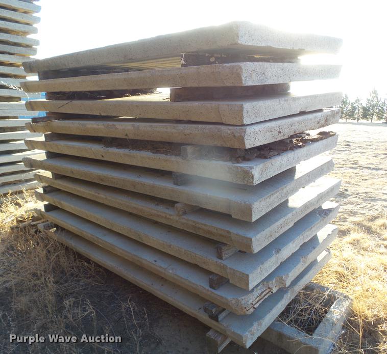 image for item DC8338 (10) concrete hog slats