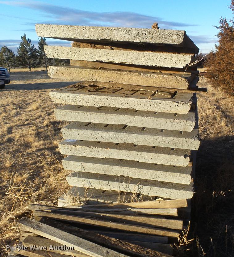 image for item DC8338 (10) concrete hog slats