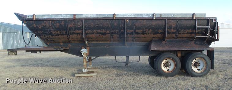 image for item DC8342 1974 Hobbs end dump trailer