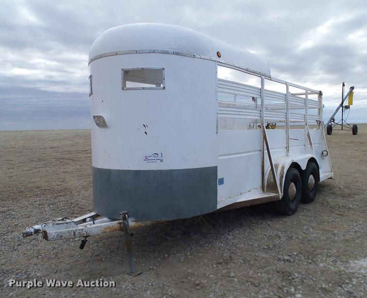 image for item DC8353 1974 Shelby livestock trailer