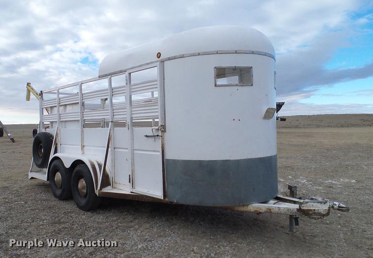 image for item DC8353 1974 Shelby livestock trailer