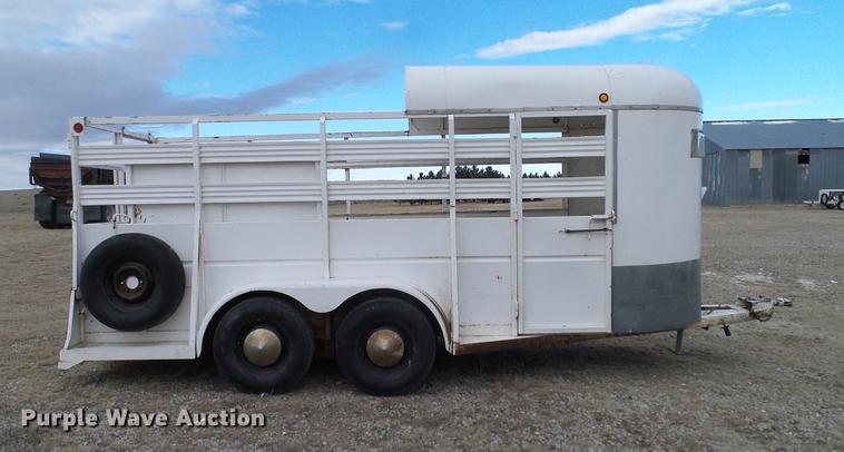 image for item DC8353 1974 Shelby livestock trailer