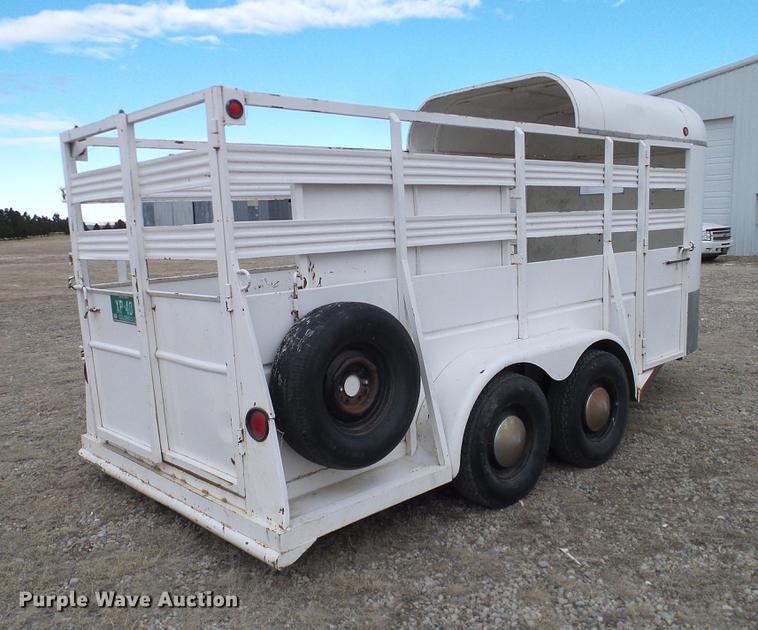 image for item DC8353 1974 Shelby livestock trailer