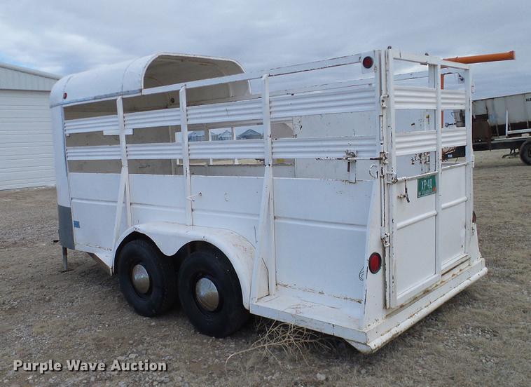 image for item DC8353 1974 Shelby livestock trailer