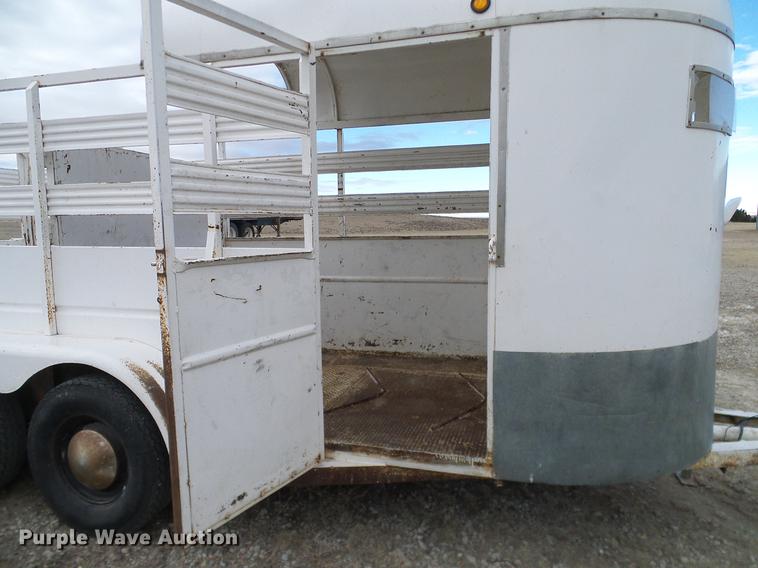 image for item DC8353 1974 Shelby livestock trailer