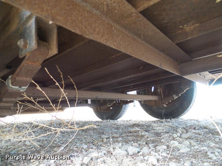 image for item DC8353 1974 Shelby livestock trailer