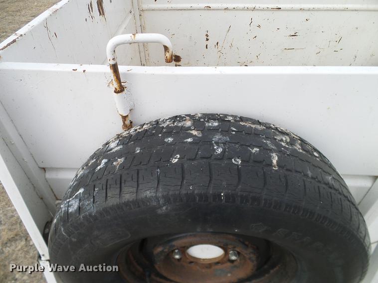 image for item DC8353 1974 Shelby livestock trailer