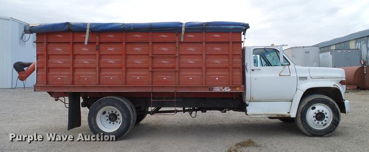 image for item DC8357 1973 GMC 6500 grain truck