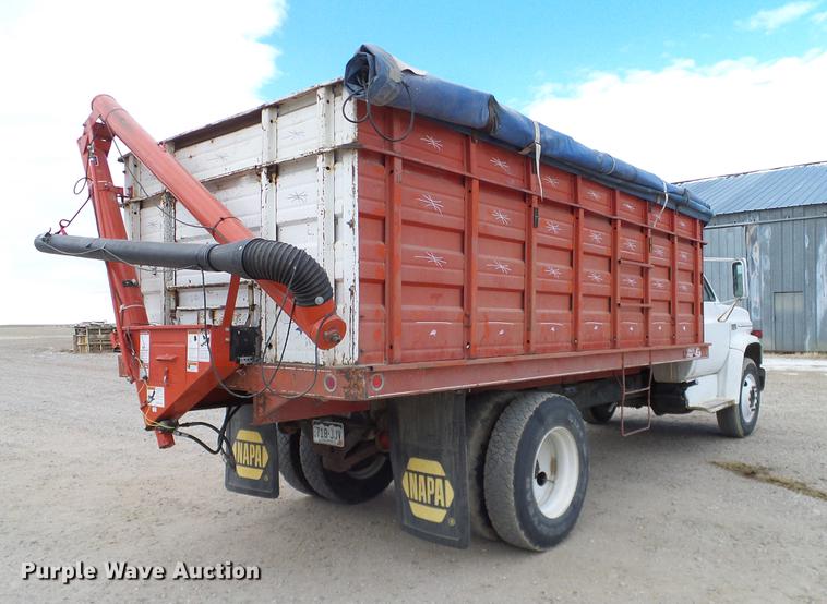 image for item DC8357 1973 GMC 6500 grain truck