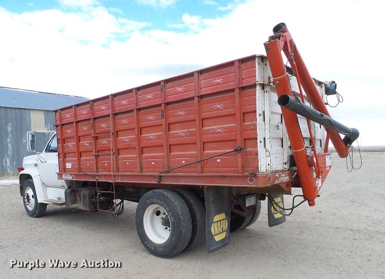 image for item DC8357 1973 GMC 6500 grain truck