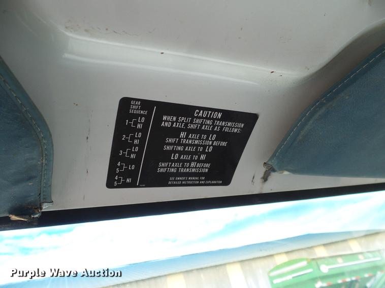 image for item DC8357 1973 GMC 6500 grain truck