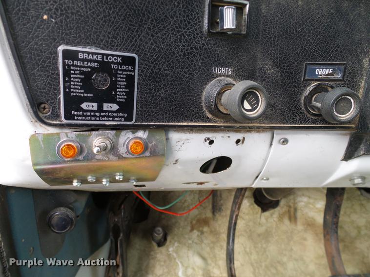 image for item DC8357 1973 GMC 6500 grain truck