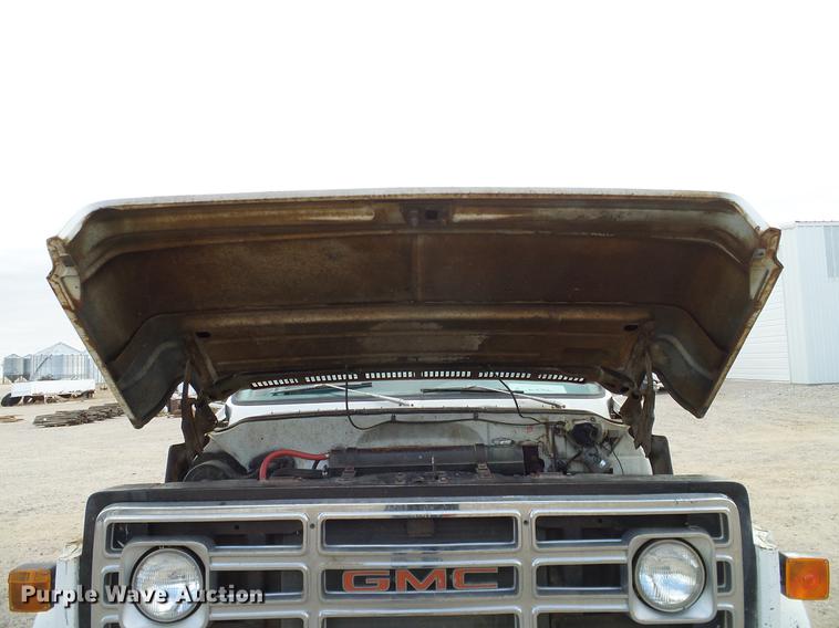 image for item DC8357 1973 GMC 6500 grain truck