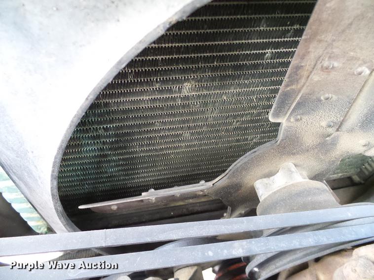 image for item DC8357 1973 GMC 6500 grain truck