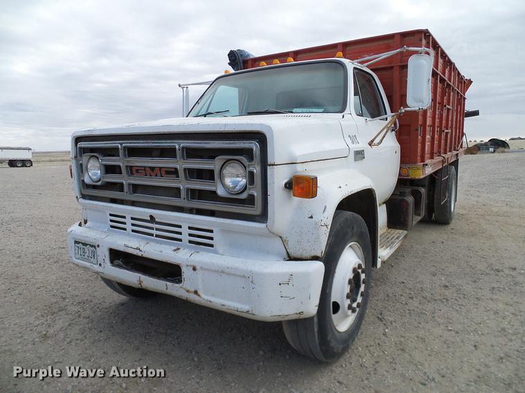 image for item DC8357 1973 GMC 6500 grain truck