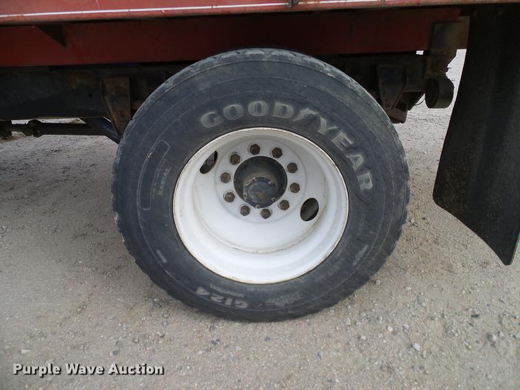 image for item DC8357 1973 GMC 6500 grain truck