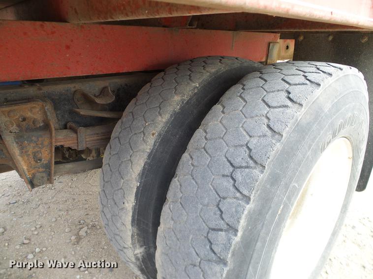 image for item DC8357 1973 GMC 6500 grain truck