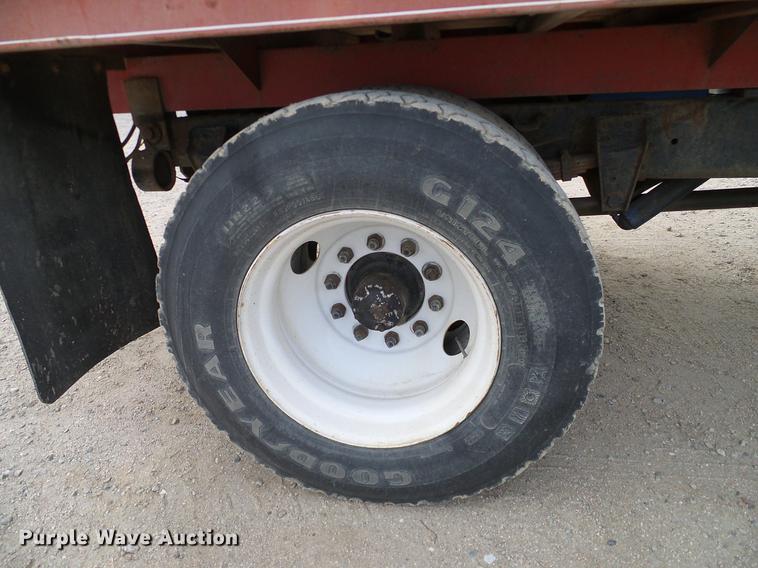 image for item DC8357 1973 GMC 6500 grain truck