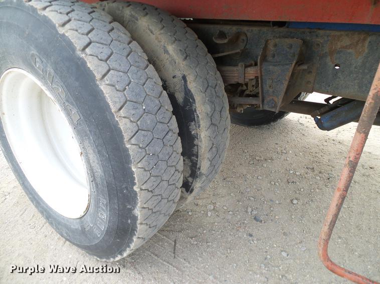 image for item DC8357 1973 GMC 6500 grain truck