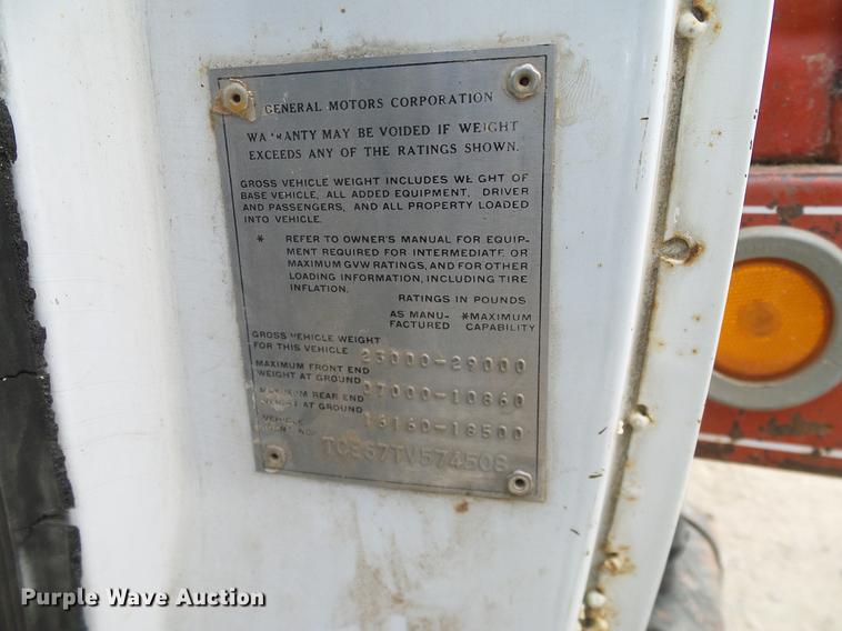 image for item DC8357 1973 GMC 6500 grain truck