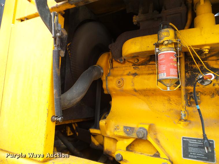 image for item DC8358 1977 John Deere 770 motor grader