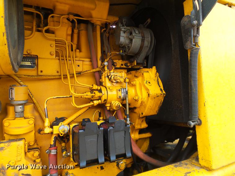 image for item DC8358 1977 John Deere 770 motor grader