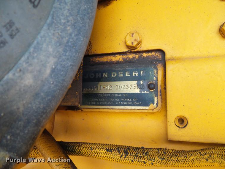 image for item DC8358 1977 John Deere 770 motor grader