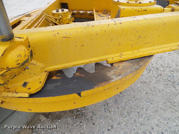 image for item DC8358 1977 John Deere 770 motor grader