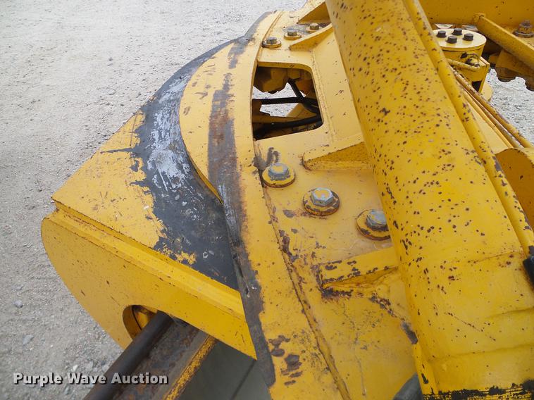 image for item DC8358 1977 John Deere 770 motor grader