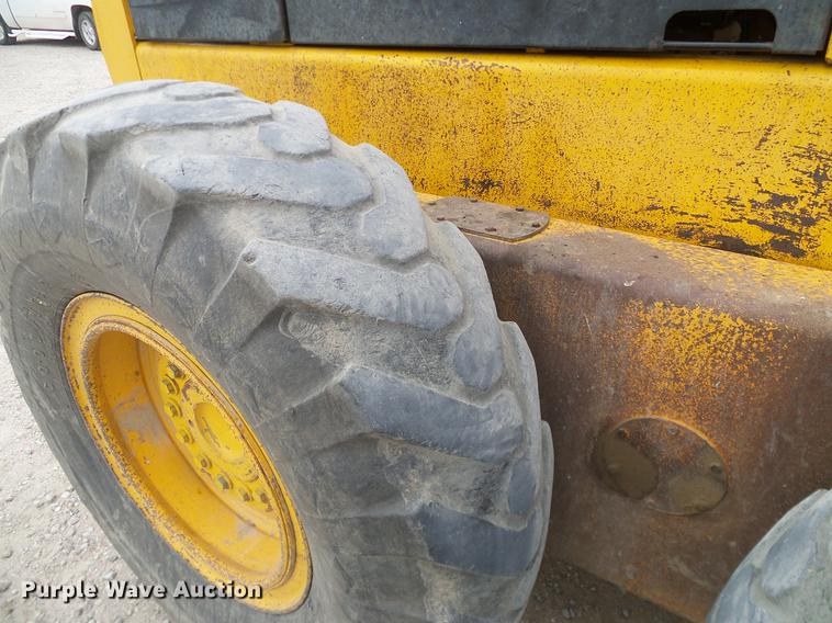 image for item DC8358 1977 John Deere 770 motor grader