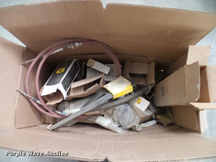 image for item DC8358 1977 John Deere 770 motor grader