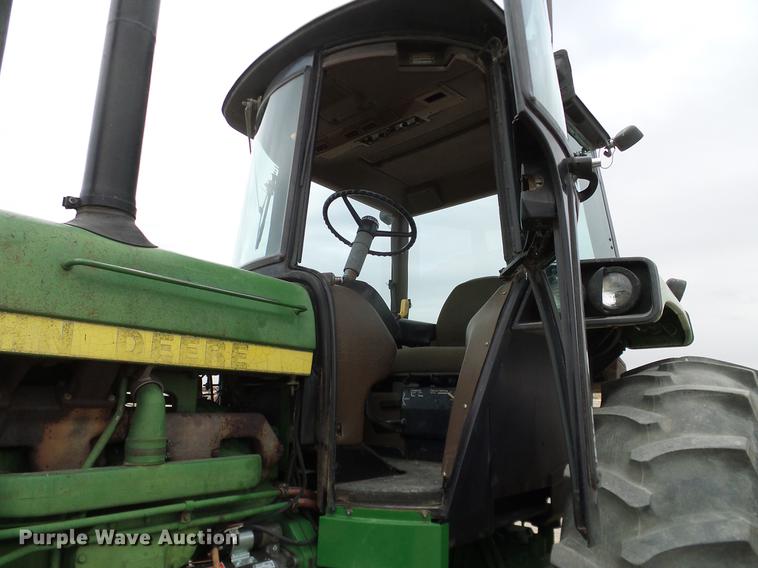 image for item DC8359 1984 John Deere 4450 MFWD tractor