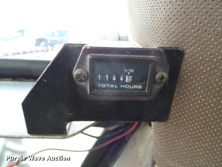 image for item DC8359 1984 John Deere 4450 MFWD tractor