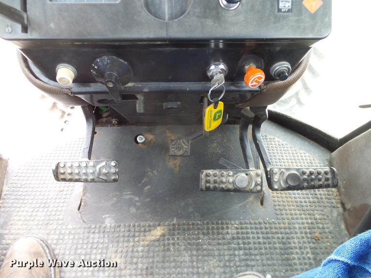 image for item DC8359 1984 John Deere 4450 MFWD tractor