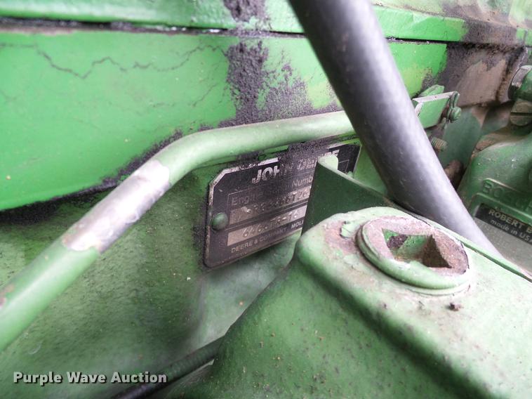 image for item DC8359 1984 John Deere 4450 MFWD tractor