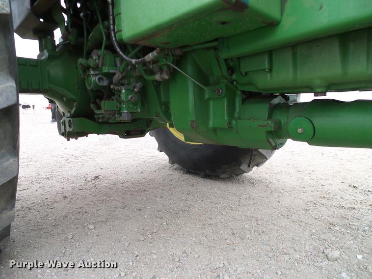 image for item DC8359 1984 John Deere 4450 MFWD tractor