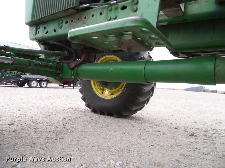 image for item DC8359 1984 John Deere 4450 MFWD tractor