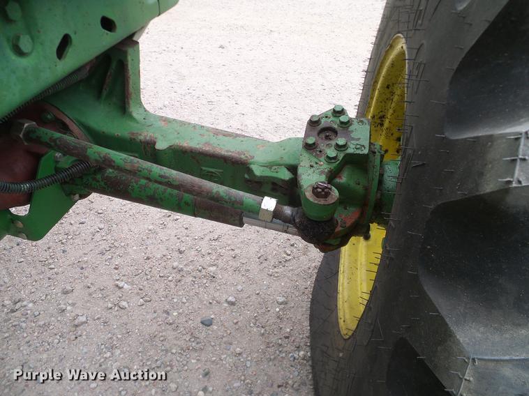 image for item DC8359 1984 John Deere 4450 MFWD tractor