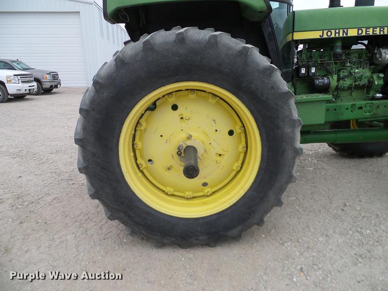 image for item DC8359 1984 John Deere 4450 MFWD tractor