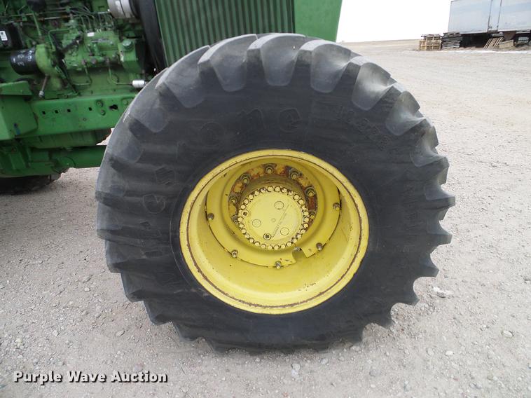 image for item DC8359 1984 John Deere 4450 MFWD tractor