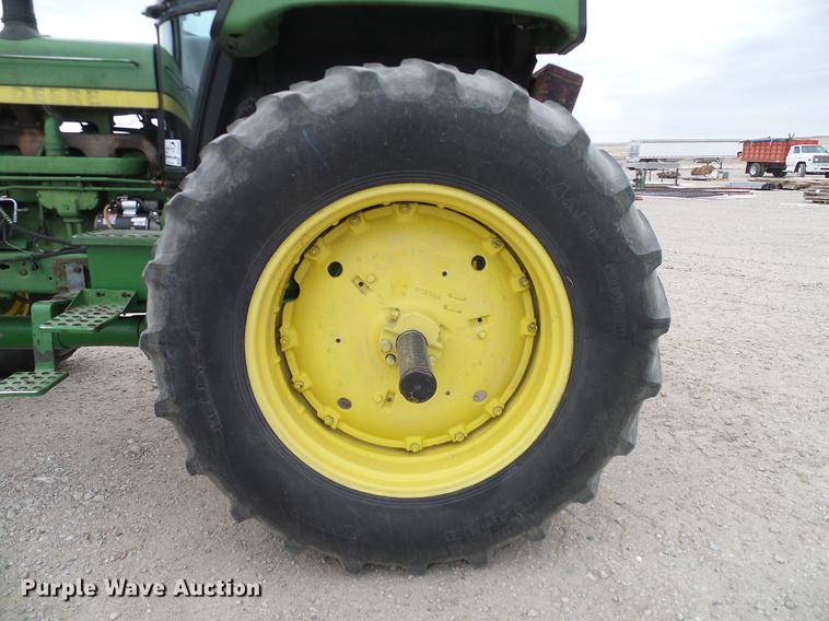 image for item DC8359 1984 John Deere 4450 MFWD tractor